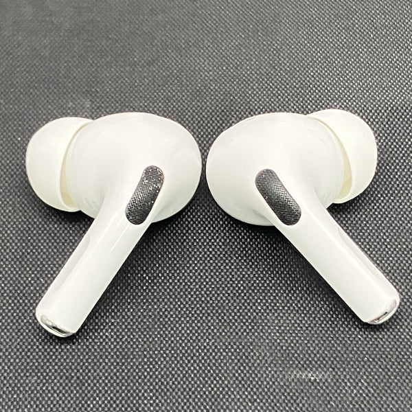 【中古】MagSafe充電ケース(USB-C)付きAirPods Pro(第2世代) MTJV3JA【秋葉原】