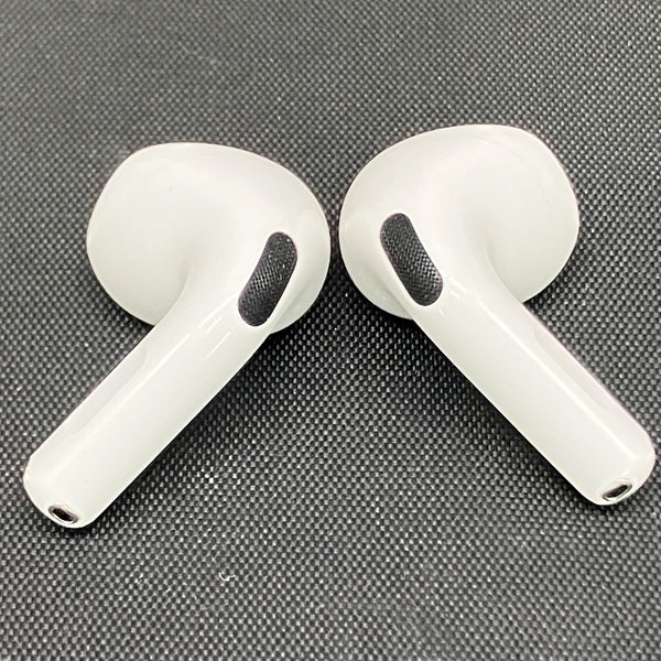 【中古】AirPods 4 MXP93J/A（アクティブノイズキャンセリング搭載）【秋葉原】