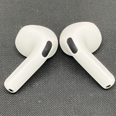 【中古】AirPods 4 MXP93J/A（アクティブノイズキャンセリング搭載）【秋葉原】