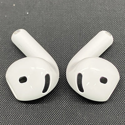 【中古】AirPods 4 MXP93J/A（アクティブノイズキャンセリング搭載）【秋葉原】