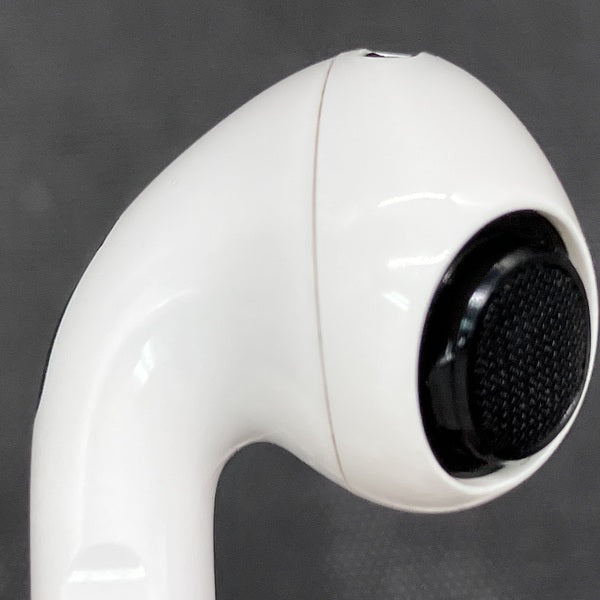 【中古】AirPods Pro (R側) (第2世代)(Lightning)【秋葉原】