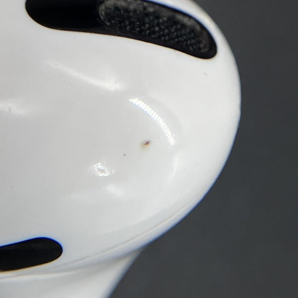 【中古】Apple AirPods Pro MLWK3J/A  (2021/Magsafe)【秋葉原】
