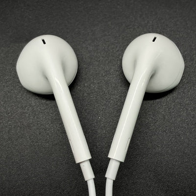 【中古】EarPods with Lightning Connector【秋葉原】