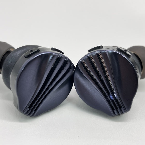 【中古】FW5 【FIO-FW5-B】【秋葉原】