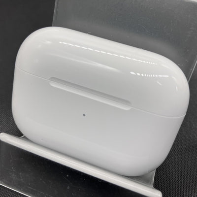 【中古】MagSafe充電ケース(USB-C)付きAirPods Pro(第2世代) MTJV3JA【秋葉原】