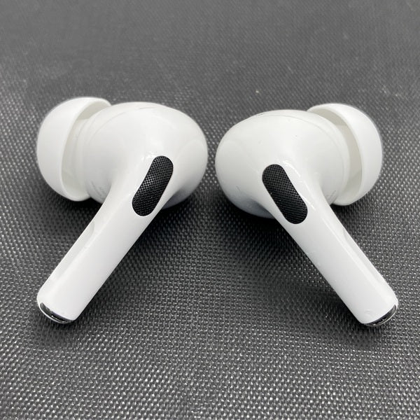 【中古】MagSafe充電ケース(USB-C)付きAirPods Pro(第2世代) MTJV3JA【秋葉原】