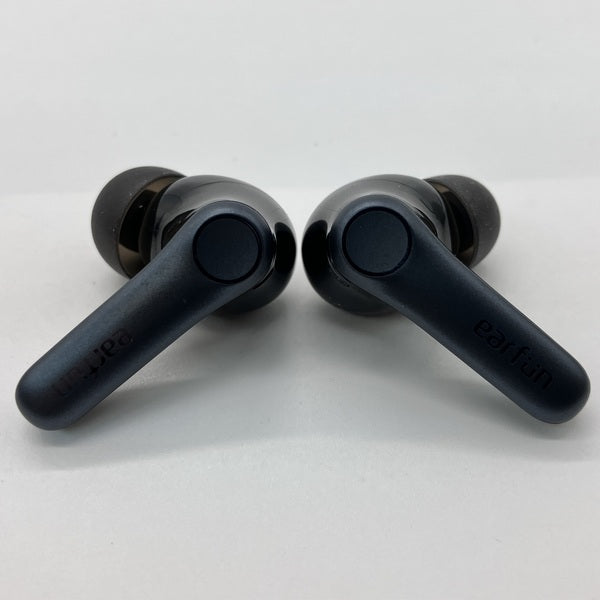 【中古】Air Pro 4 - Black【秋葉原】