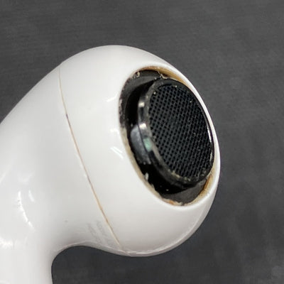 【中古】AirPods Pro (R側) (第2世代)(Lightning)【秋葉原】