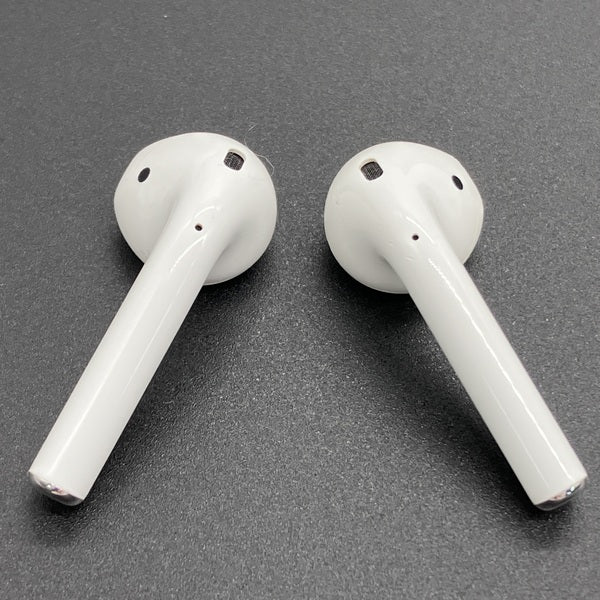 【中古】AirPods with Wireless Charging Case  MRXJ2J-A【秋葉原】