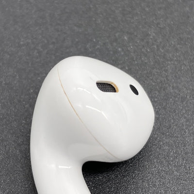 【中古】AirPods with Wireless Charging Case  MRXJ2J-A【秋葉原】