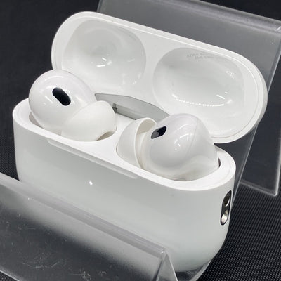 【中古】MagSafe充電ケース(USB-C)付きAirPods Pro(第2世代) MTJV3JA【秋葉原】