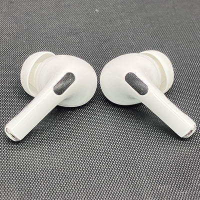 【中古】MagSafe充電ケース(USB-C)付きAirPods Pro(第2世代) MTJV3JA【秋葉原】