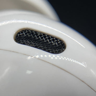【中古】MagSafe充電ケース(USB-C)付きAirPods Pro(第2世代) MTJV3JA【秋葉原】