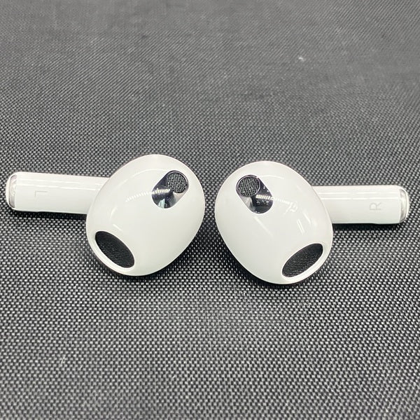 Apple 【中古】Airpods MME73J/A 3rd Generation【秋葉原】 – e