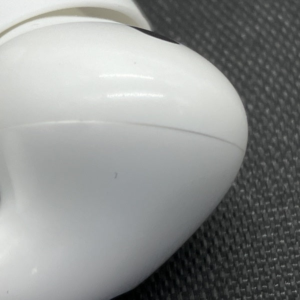 【中古】AirPods Pro (第2世代) MQD83J/A【秋葉原】