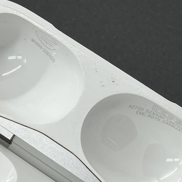 【中古】AirPods Pro (第2世代) 充電ケース (Lightning)【秋葉原】