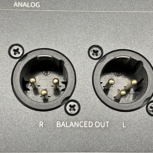 【中古】K9 Pro ESS 【FIO-K9PROESS-B】【秋葉原】