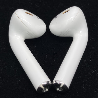 【中古】AirPods with Charging Case MV7N2J/A【秋葉原】