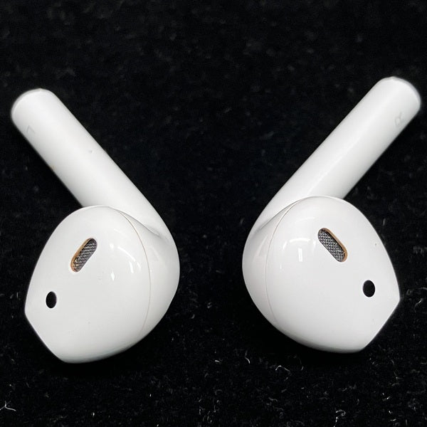 【中古】AirPods with Charging Case MV7N2J/A【秋葉原】