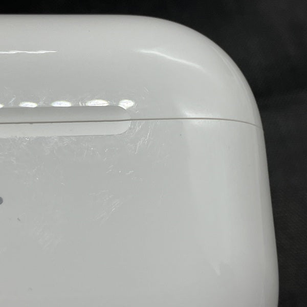 【中古】AirPods Pro (第2世代) MagSafe充電ケース(USB-C)【秋葉原】