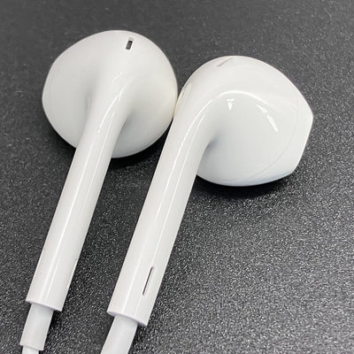 【中古】Apple EarPods with Remote and Mic【日本橋】