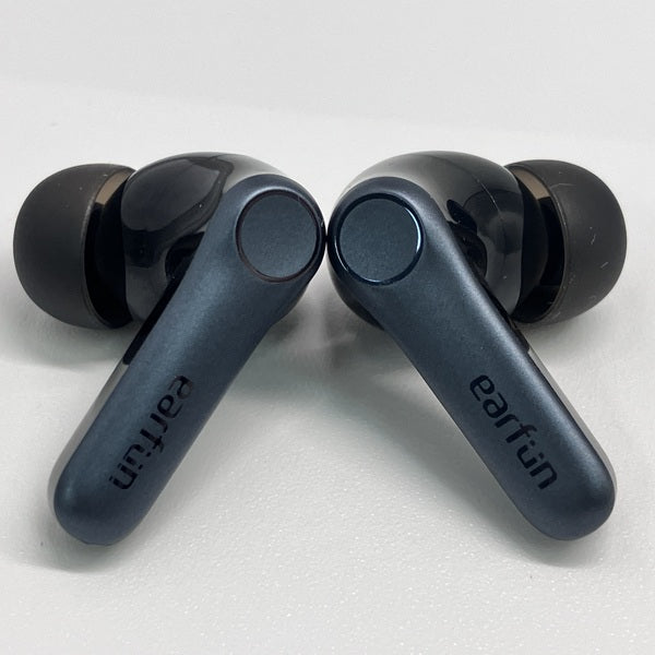 【中古】Air Pro 4 - Black【秋葉原】