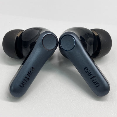 【中古】Air Pro 4 - Black【秋葉原】