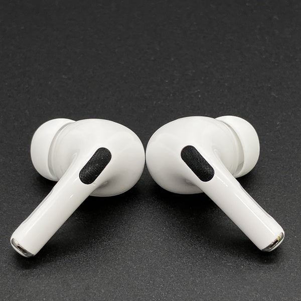 【中古】MagSafe充電ケース(USB-C)付きAirPods Pro(第2世代) MTJV3JA【秋葉原】