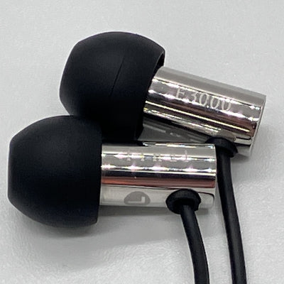【中古】E3000 【FI-E3DSS】【秋葉原】