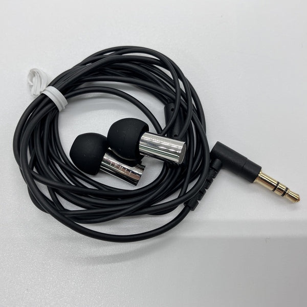 【中古】E3000 【FI-E3DSS】【秋葉原】