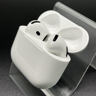【中古】AirPods 4 MXP63J/A【秋葉原】