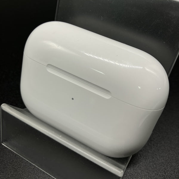 【中古】MagSafe充電ケース(USB-C)付きAirPods Pro(第2世代) MTJV3JA【秋葉原】