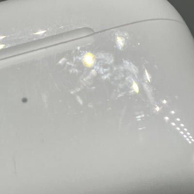 【中古】MagSafe充電ケース(USB-C)付きAirPods Pro(第2世代) MTJV3JA【秋葉原】