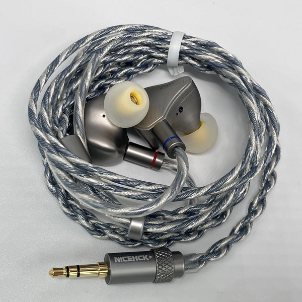 NICEHCK Himalaya イヤホンのみケーブル以外付属品あり NICEHCK Himalaya レビュー 〜 5万円クラス、超ド級のフラッグ