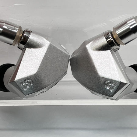 Campfire Audio 【中古】Taurus (Multiverse イベント限定モデル