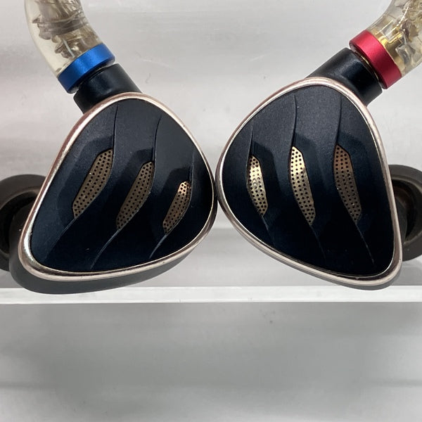 【中古】FH5s Black 【FIO-IEM-FH5S-B】【秋葉原】