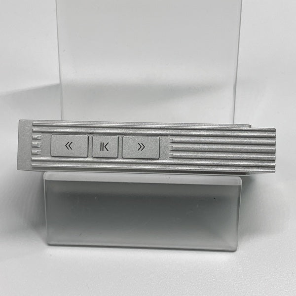 【中古】UA6 Silver【秋葉原】