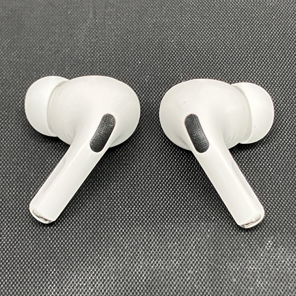 【中古】MagSafe充電ケース(USB-C)付きAirPods Pro(第2世代) MTJV3JA【秋葉原】