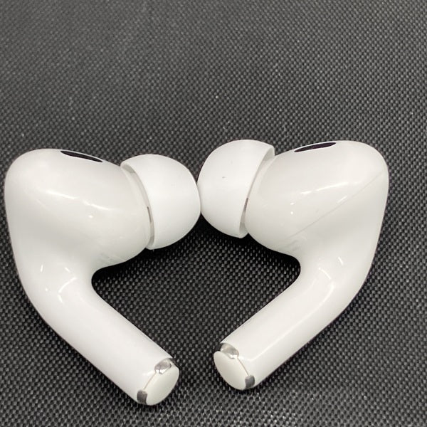 【中古】MagSafe充電ケース(USB-C)付きAirPods Pro(第2世代) MTJV3JA【秋葉原】