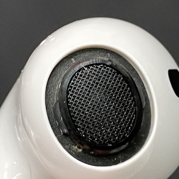 【中古】MagSafe充電ケース(USB-C)付きAirPods Pro(第2世代) MTJV3JA【秋葉原】