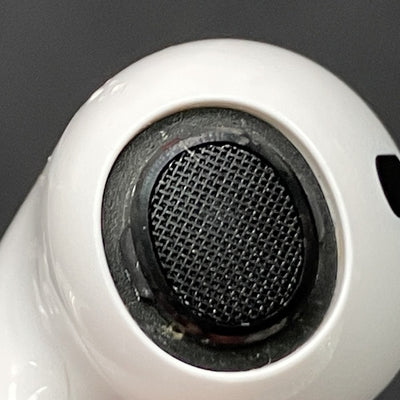 【中古】MagSafe充電ケース(USB-C)付きAirPods Pro(第2世代) MTJV3JA【秋葉原】