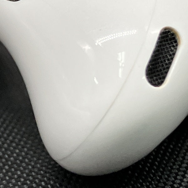 【中古】MagSafe充電ケース(USB-C)付きAirPods Pro(第2世代) MTJV3JA【秋葉原】