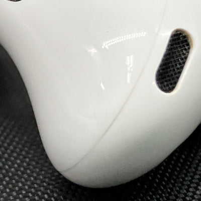 【中古】MagSafe充電ケース(USB-C)付きAirPods Pro(第2世代) MTJV3JA【秋葉原】