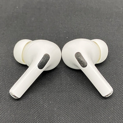 【中古】MagSafe充電ケース(USB-C)付きAirPods Pro(第2世代) MTJV3JA【秋葉原】