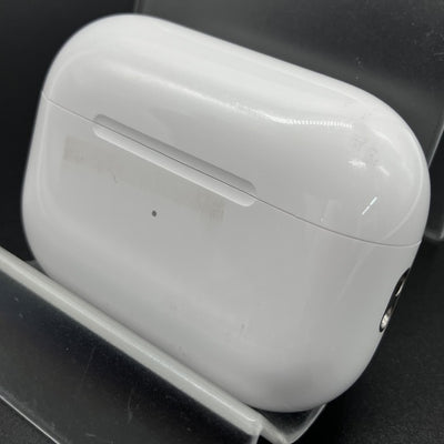 【中古】MagSafe充電ケース(USB-C)付きAirPods Pro(第2世代) MTJV3JA【秋葉原】