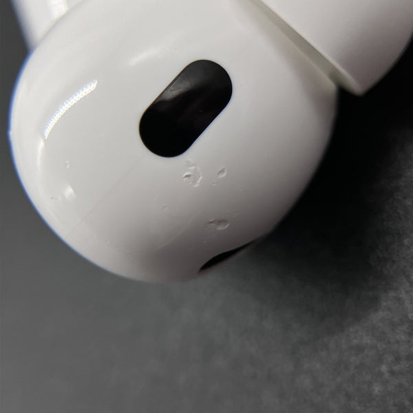 【中古】MagSafe充電ケース(USB-C)付きAirPods Pro(第2世代) MTJV3JA【秋葉原】