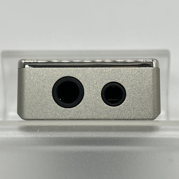 【中古】QX13 Titanium Gold 【FIO-QX13-G】【秋葉原】