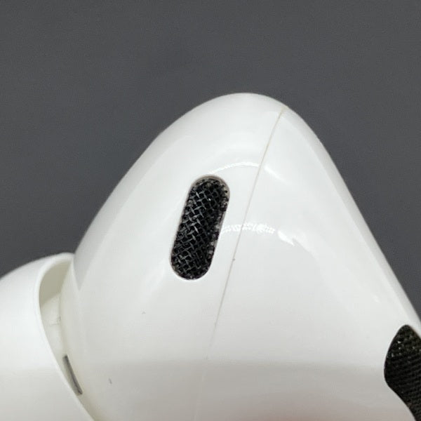 【中古】MagSafe充電ケース(USB-C)付きAirPods Pro(第2世代) MTJV3JA【秋葉原】