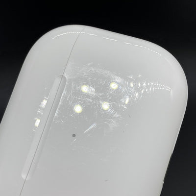 【中古】MagSafe充電ケース(USB-C)付きAirPods Pro(第2世代) MTJV3JA【秋葉原】