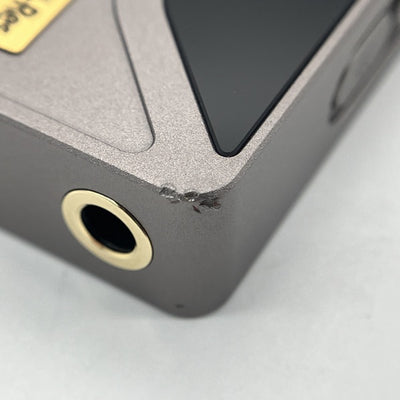 【中古】UA4 チタニウム【秋葉原】